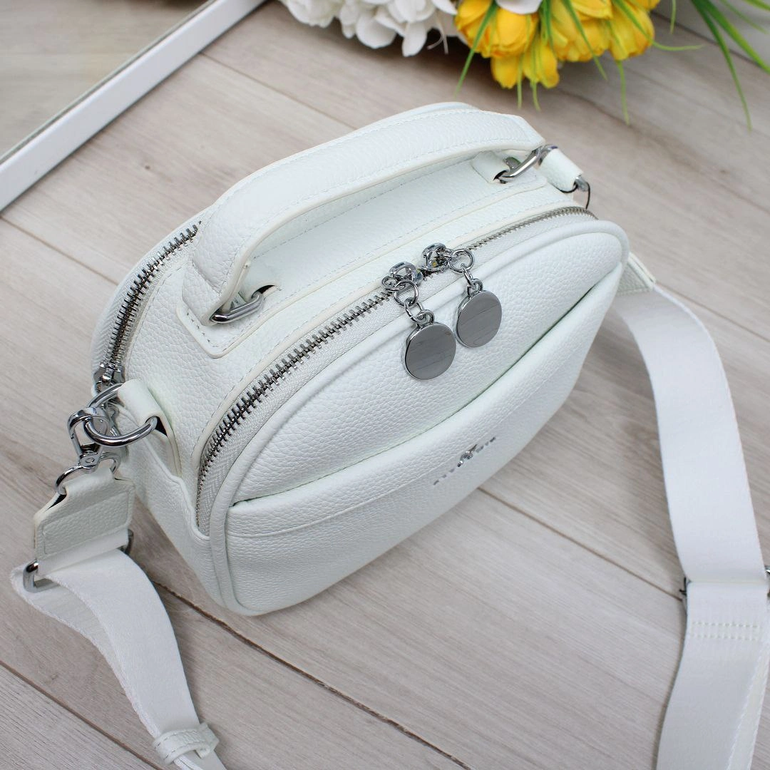 Хіт Продажів! Біла крос-боді з магнітом: останній шанс купити